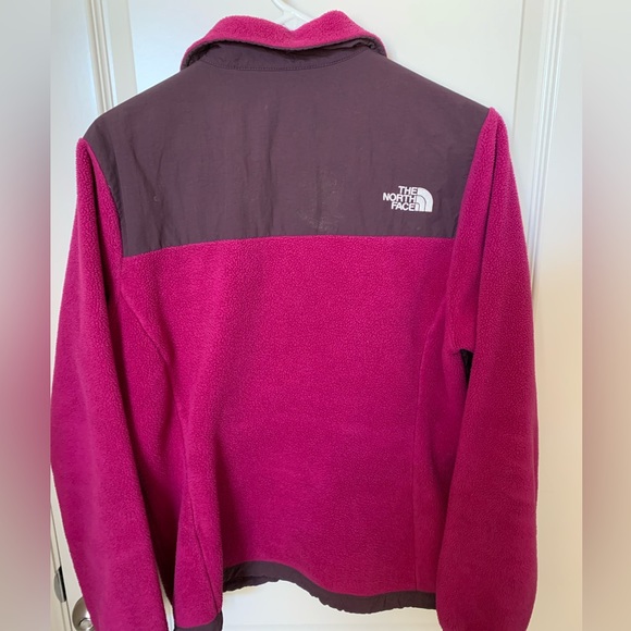 SALE!! Reduced to $20 Womens North Face Denali Fleece Jacket size M - Picture 2 of 2
